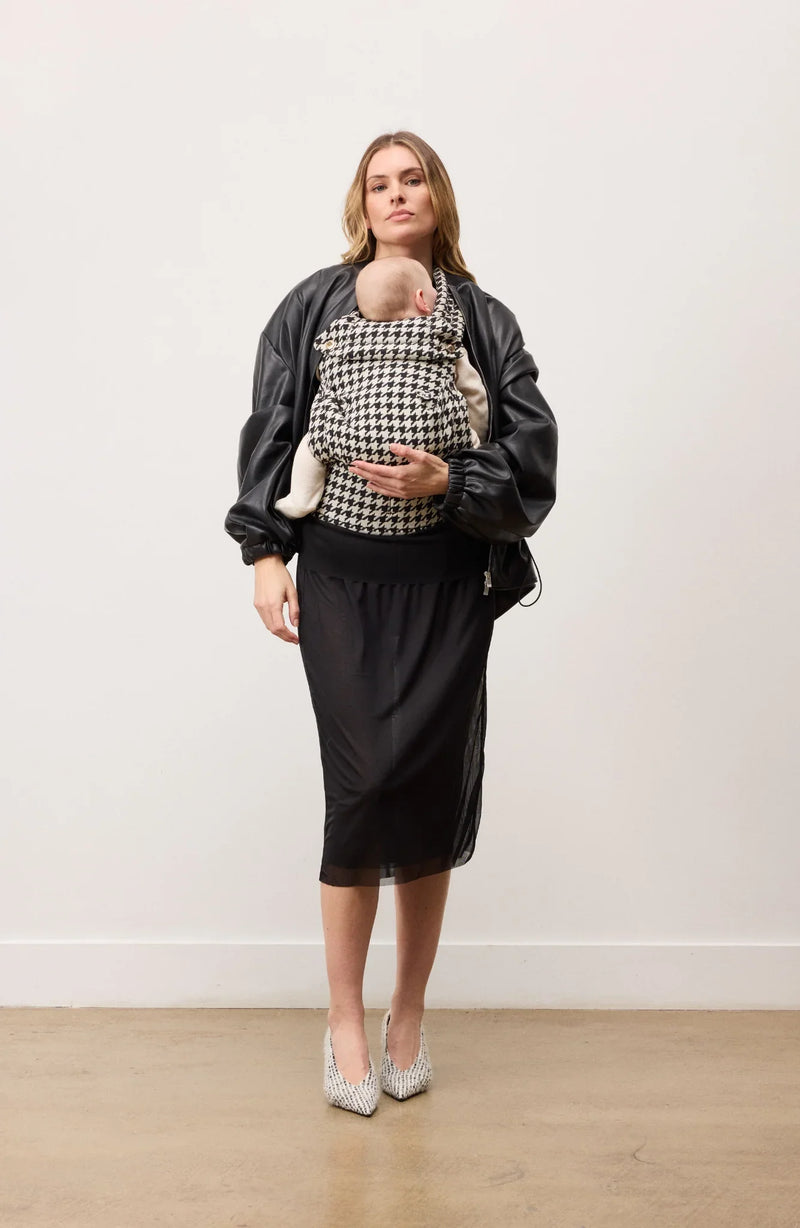 Arkemis Lumi Baby Carrier - Elegante e Confortável - Pied de Poule Preto